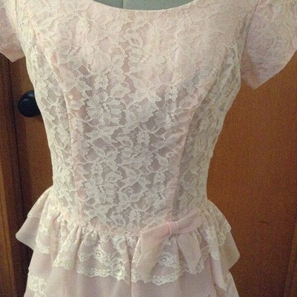 Vintage 1950s '50s Pink Lined Cupcake Layered Tiered Lace Cocktail Dress - Picture 3 of 5
